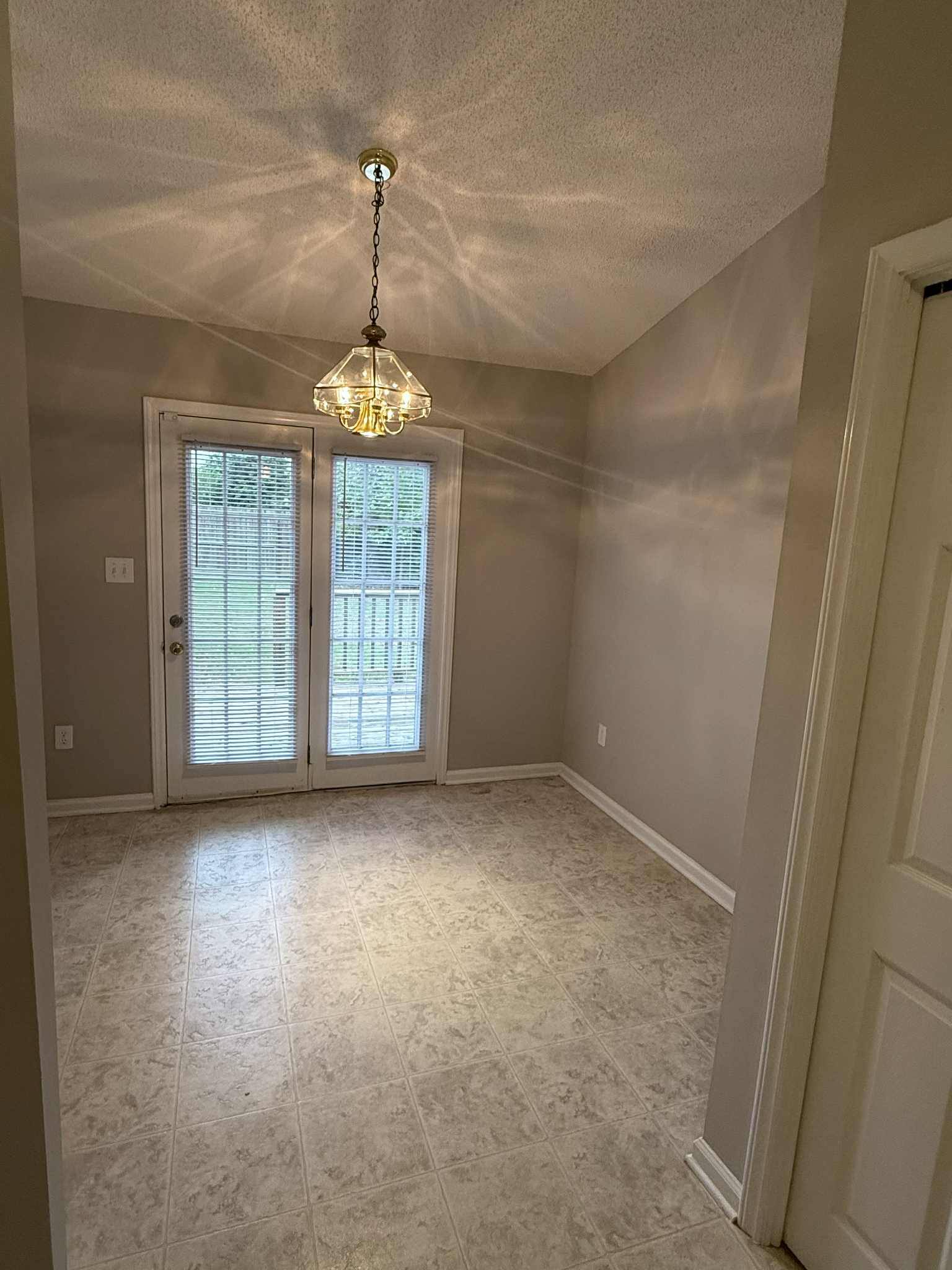 1801 Summerhaven Dr. – photo 5