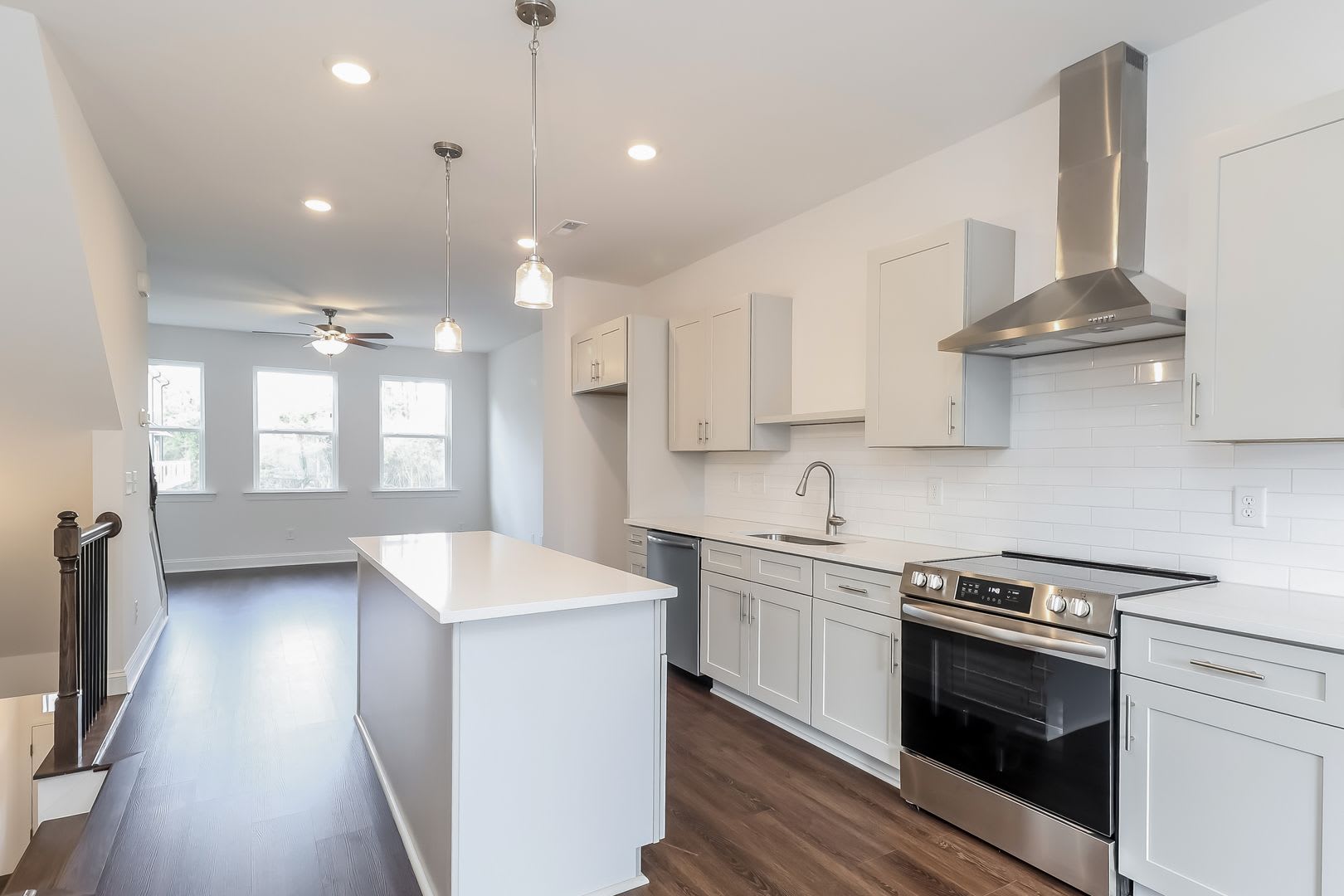 3-Bedroom, 3.5 Bath Townhome for Rent in Charlotte, NC – photo 2