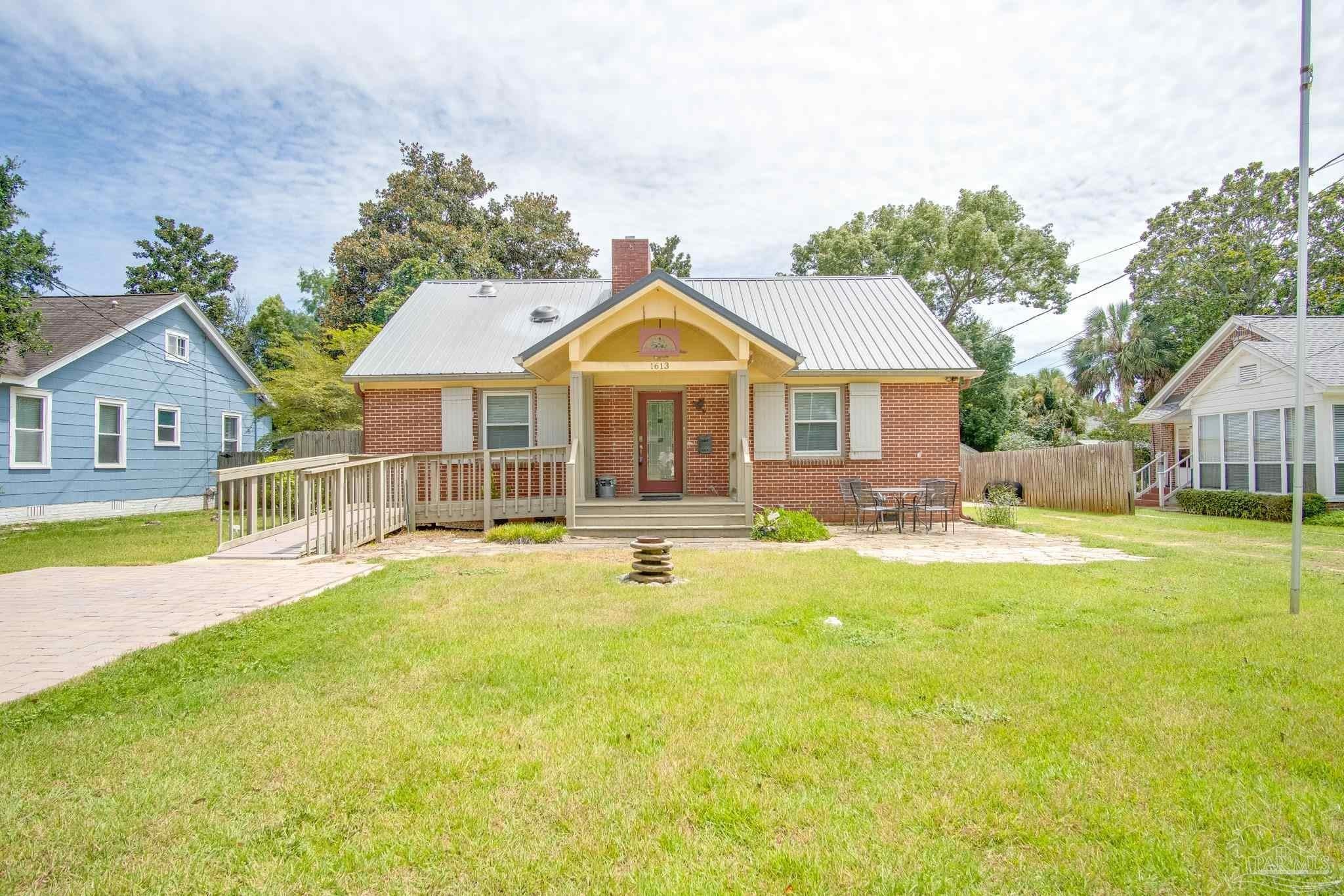 1613 E Jordan St – photo 2