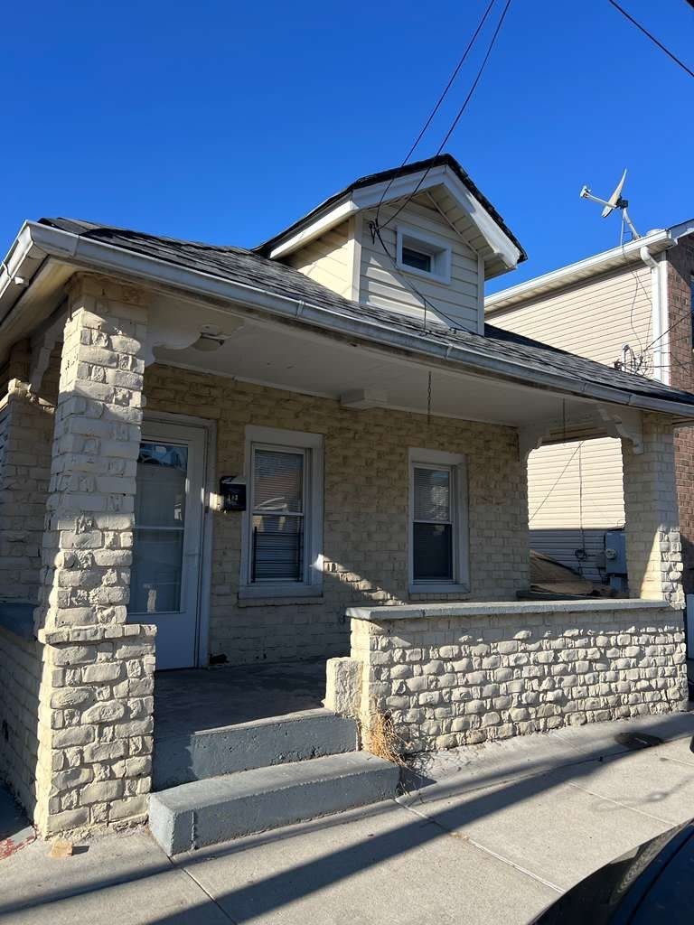 1-83 beach 25th st – photo 1