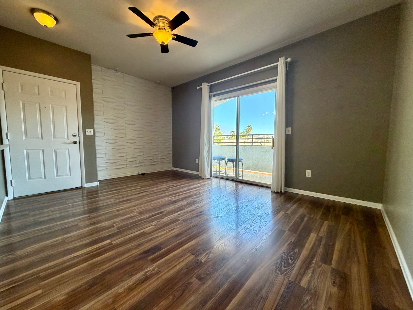 2 Bedroom Condo In Gated Se Location – photo 2