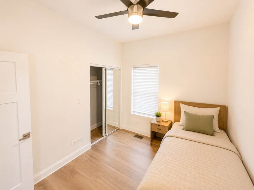 2991 N Lawndale – photo 4