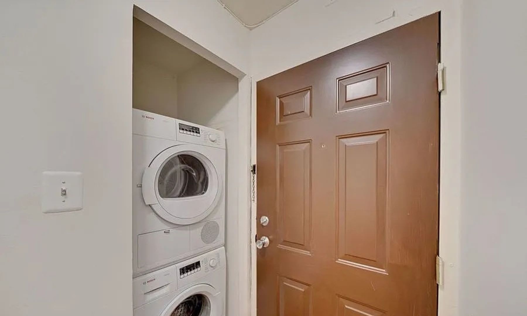 Bright Spacious 3Br 2Ba In The Heart Of Columbia Heights – photo 2