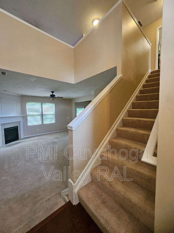 4046 Gardiner Run – photo 2