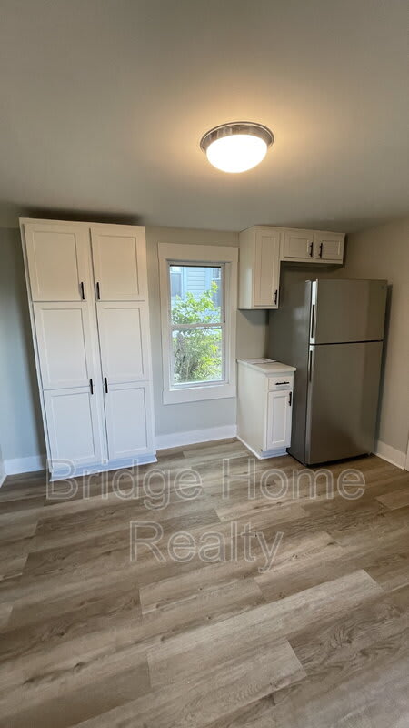 7526 Dickson Street – photo 5