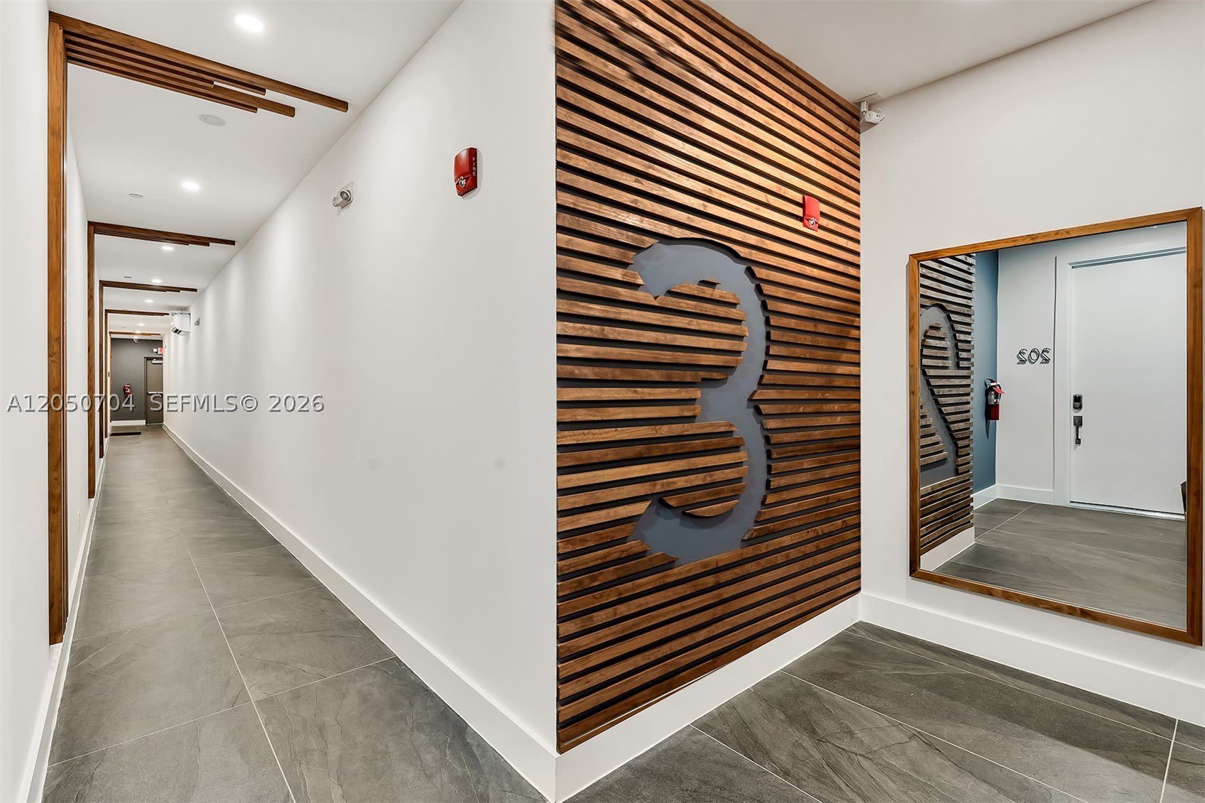 2100 Miami Rd – photo 2