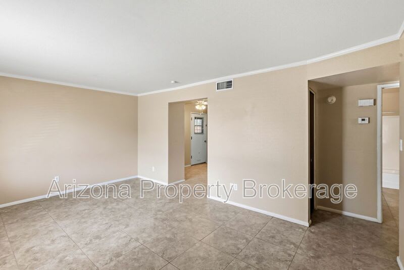 1625 N. Date – photo 3
