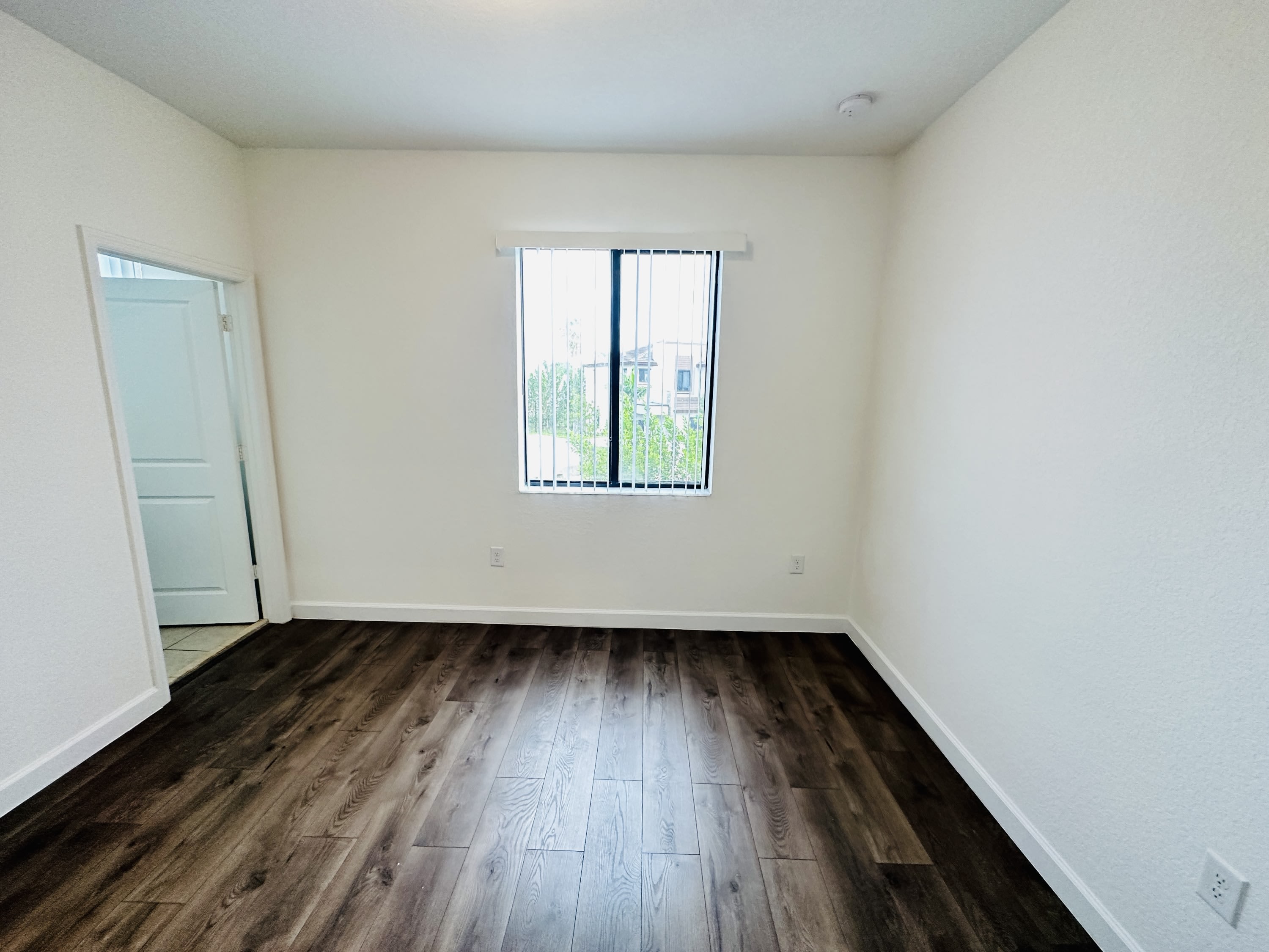 346 Northeast 208th Terrace – photo 5