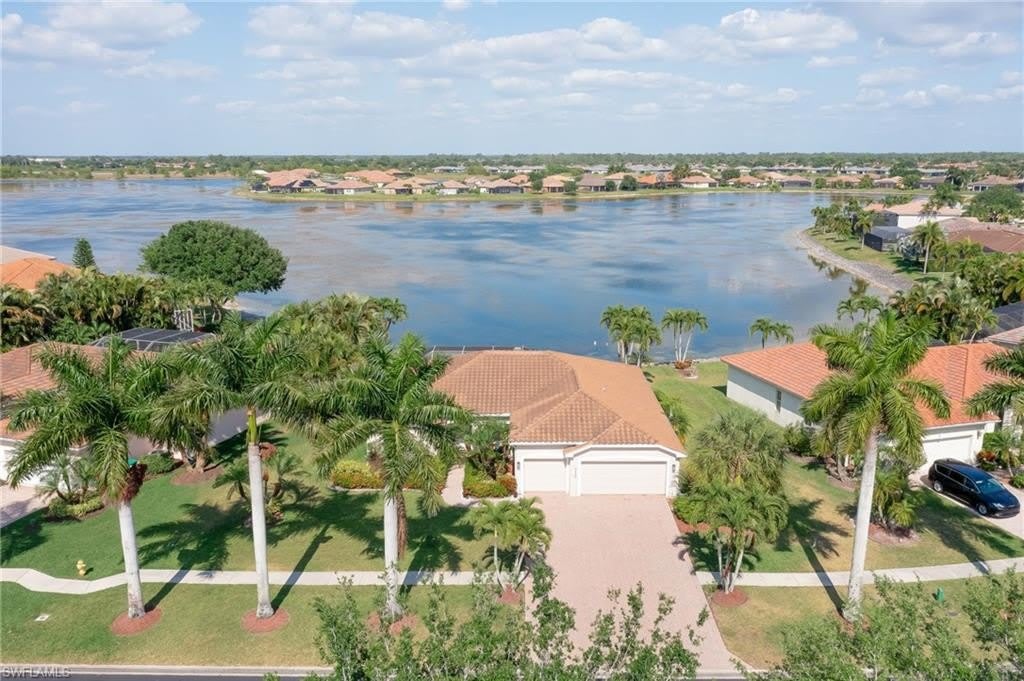 2250 Grove Dr – photo 2