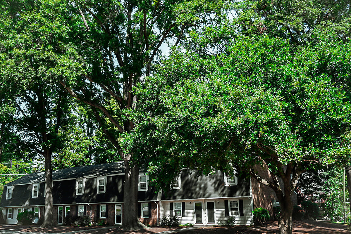 Brookside Apartments – photo 1