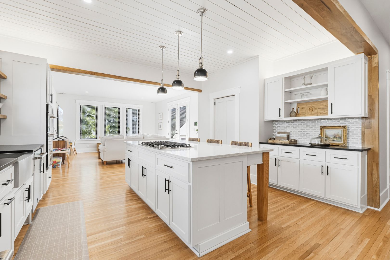 Luxury Downtown Home – photo 4