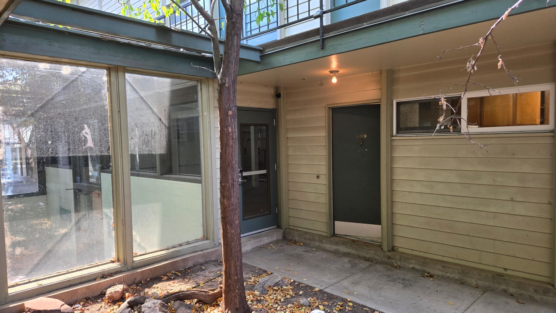 1842 Canyon Blvd – photo 3