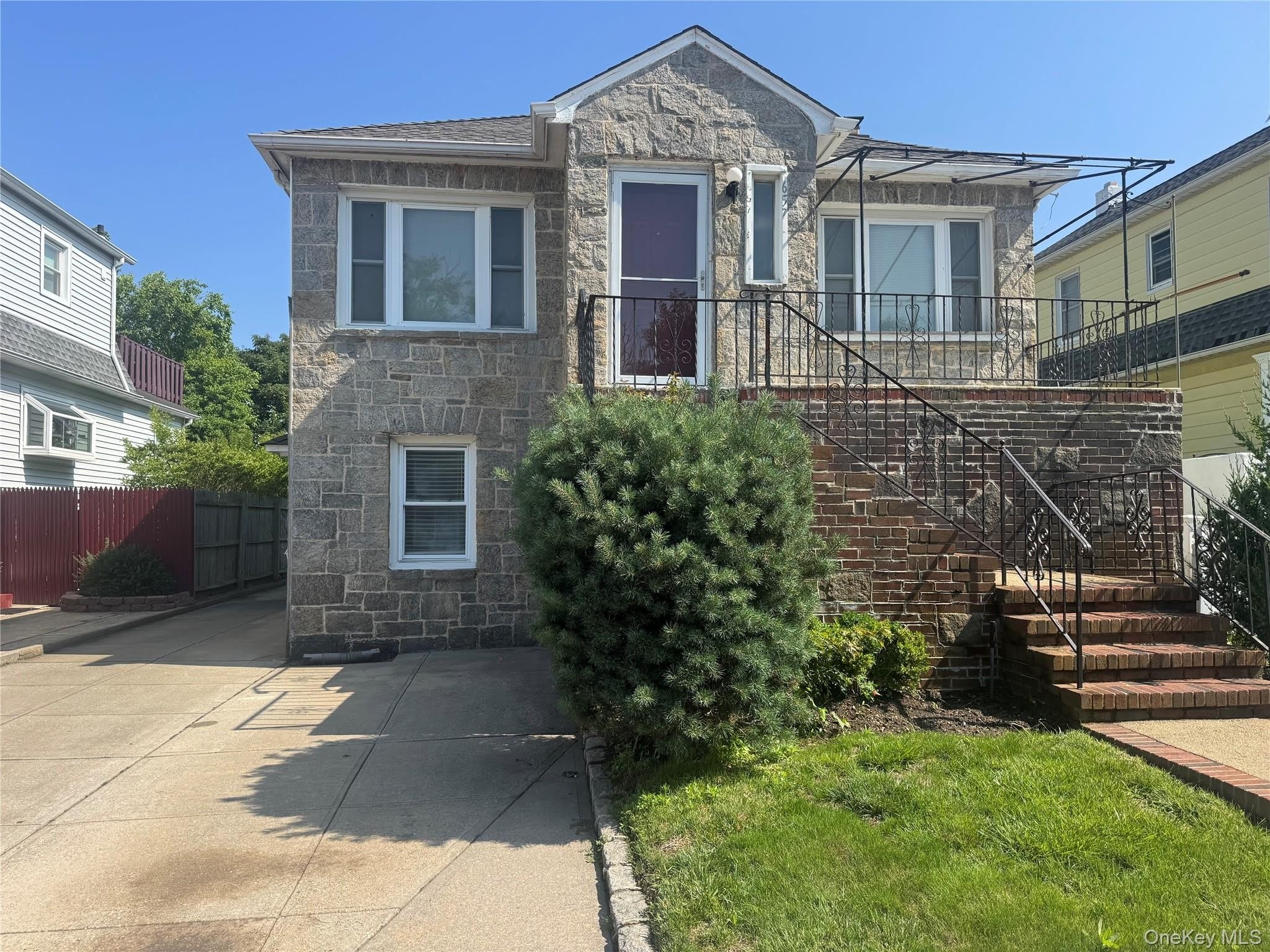 657 E Penn Street – photo 1