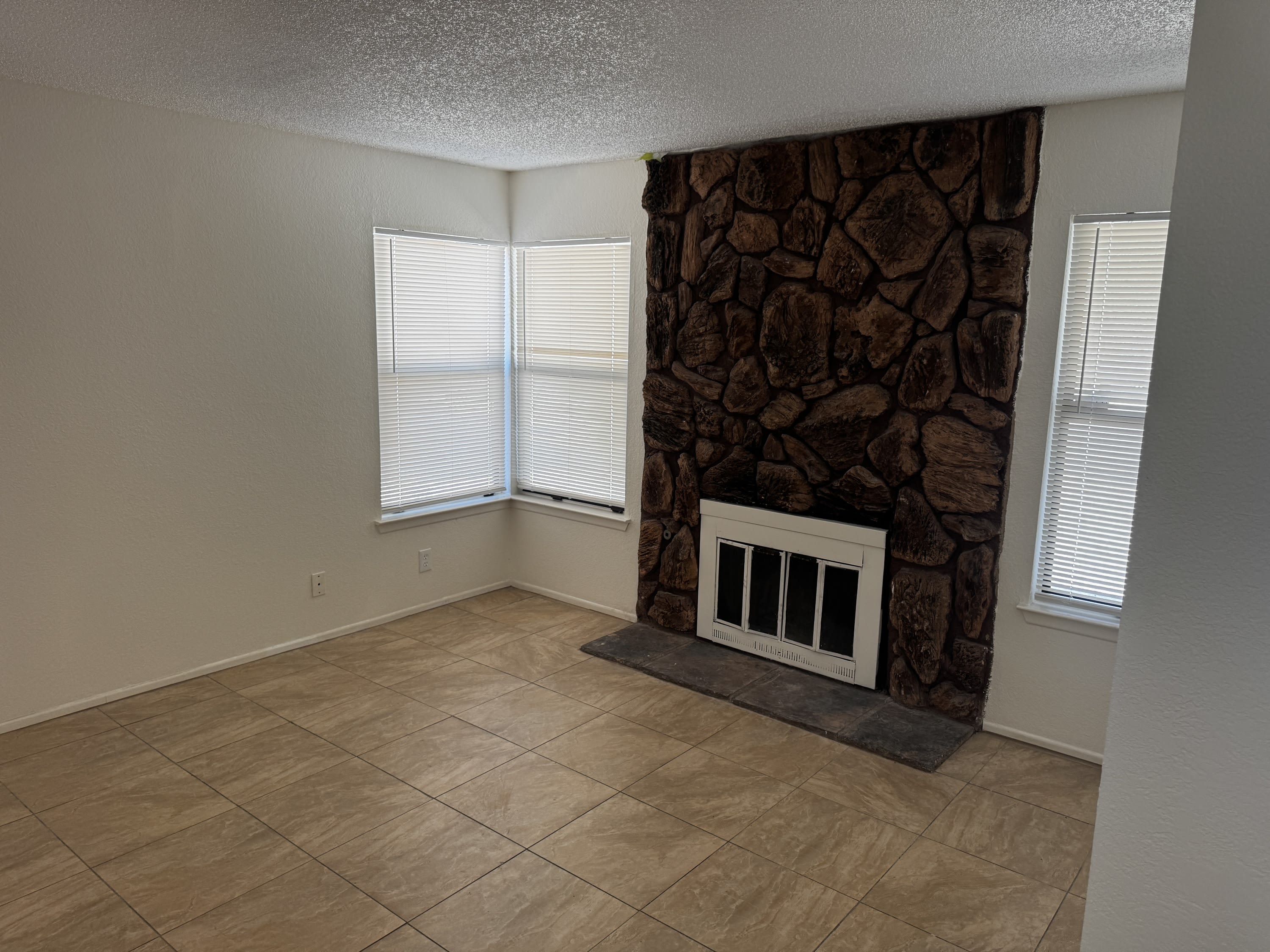15086 Dakota Street – photo 3
