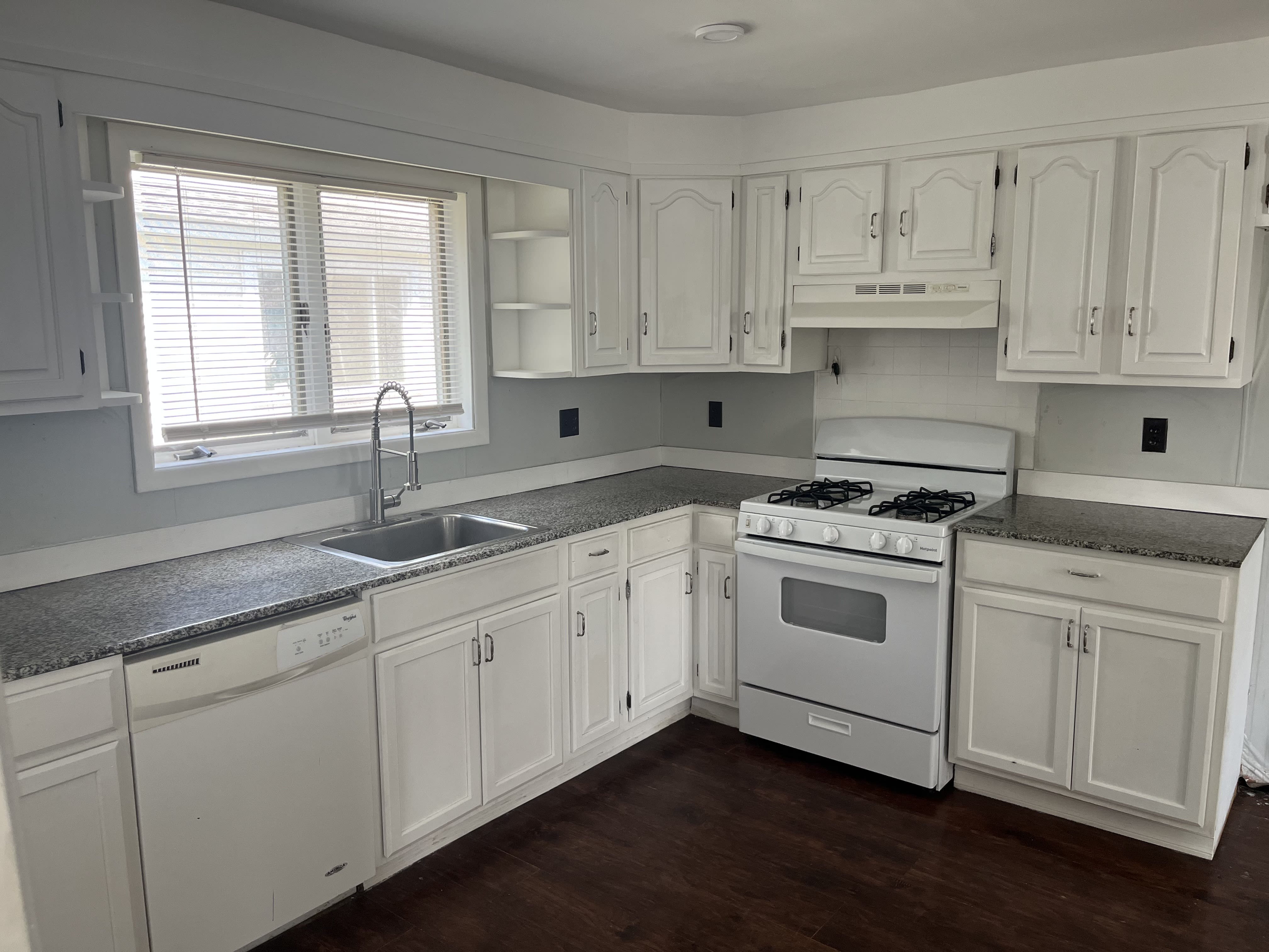 155 W Oneida St – photo 4