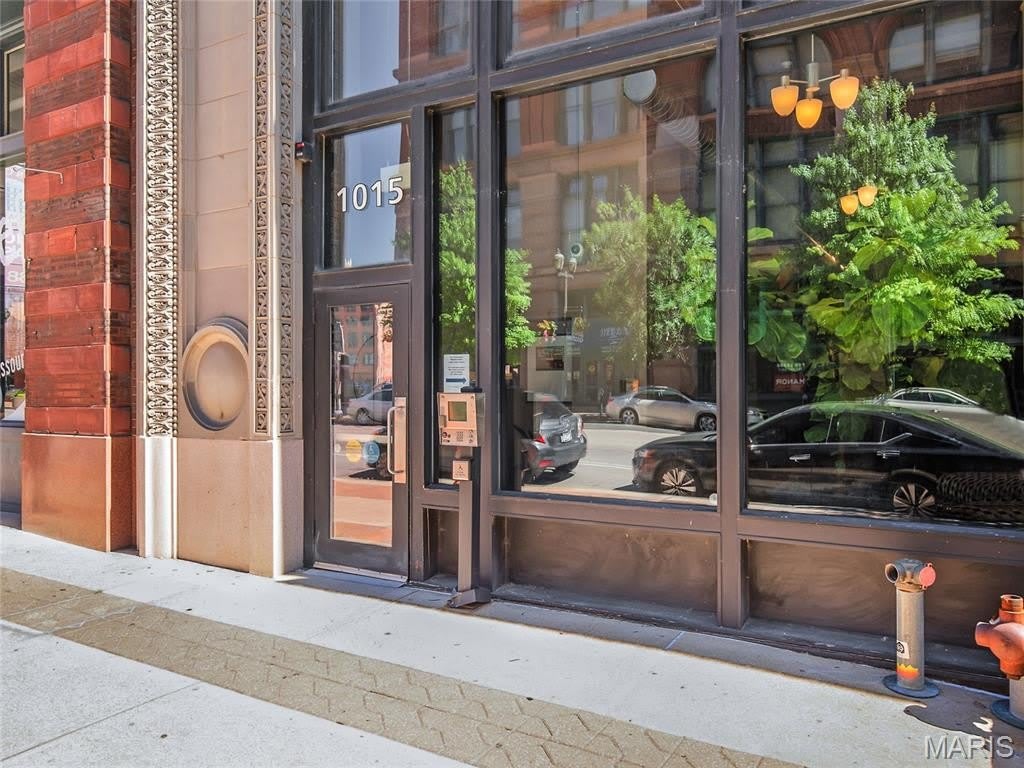1015 Washington Avenue – photo 4