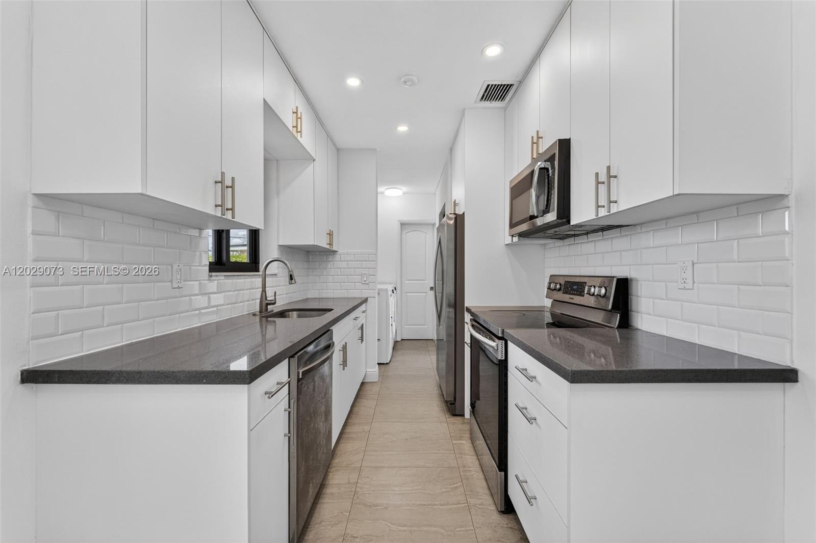 680 West 50th Place – photo 5