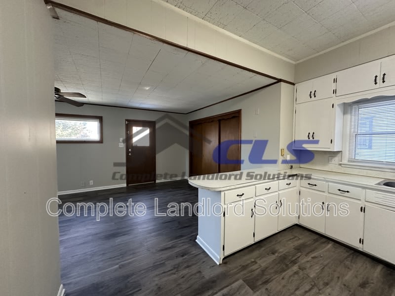 2206 N 11th – photo 5