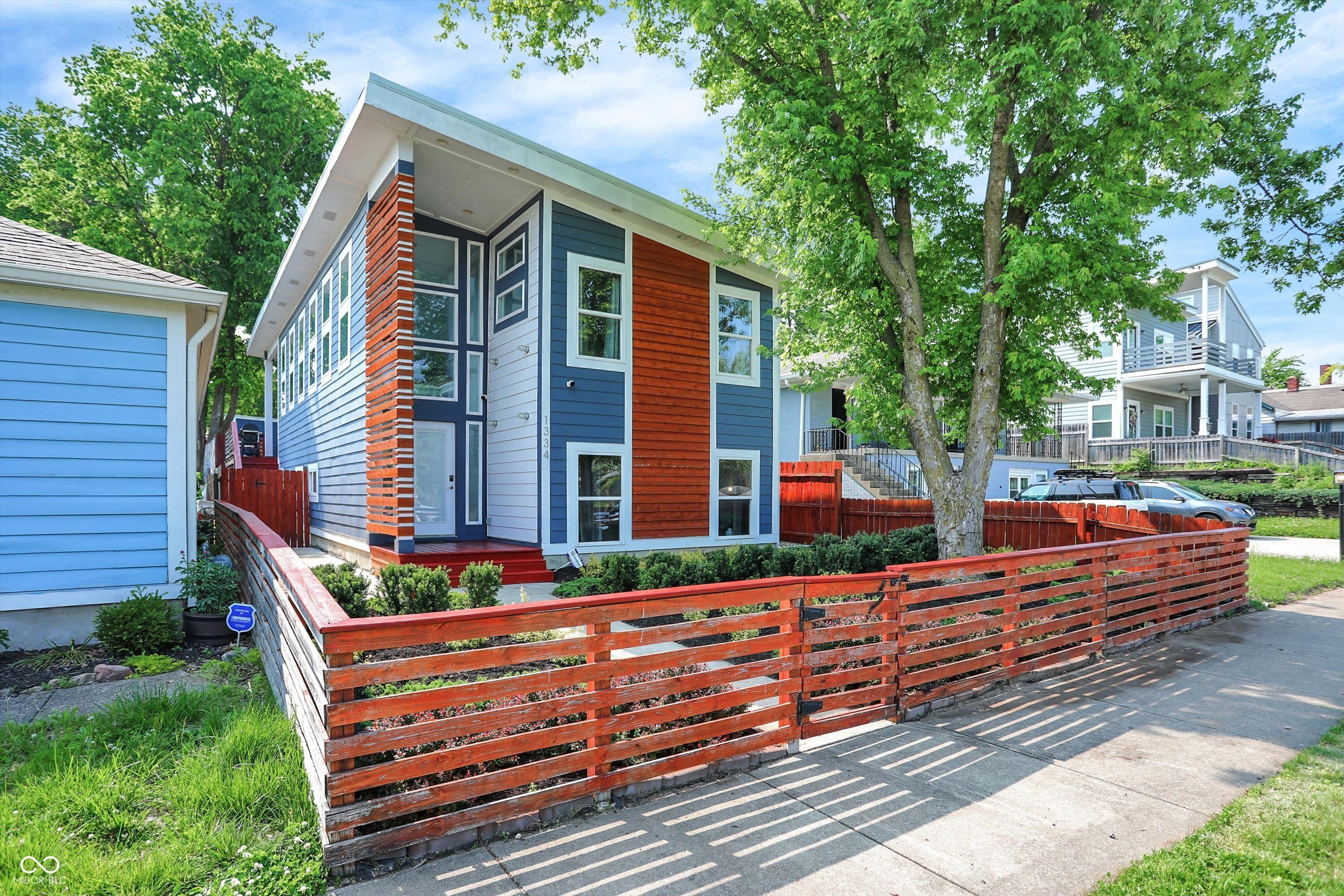 1334 Laurel Street – photo 2