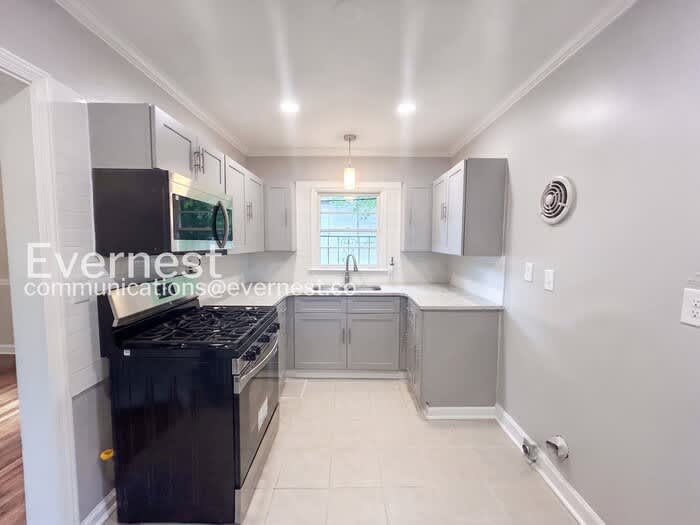 1728 Valencia Road – photo 5