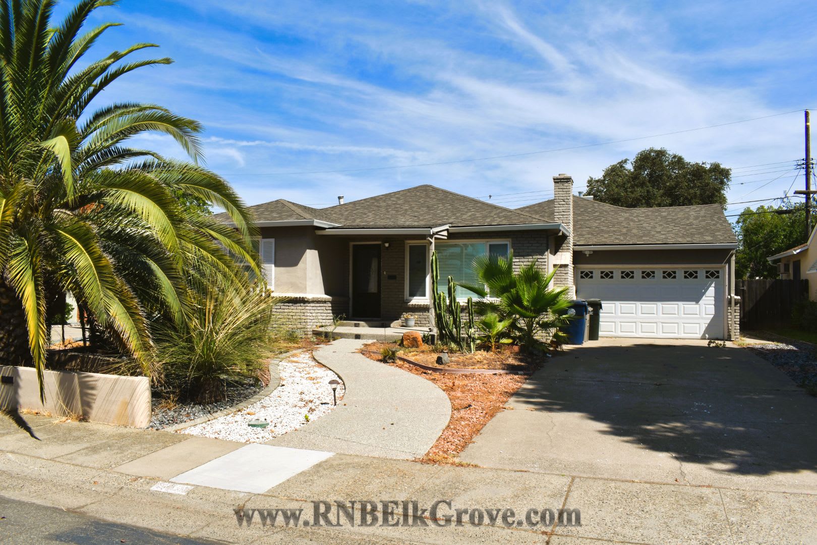 Beautiful 3 Bedroom and 2 Bathroom Home – photo 1