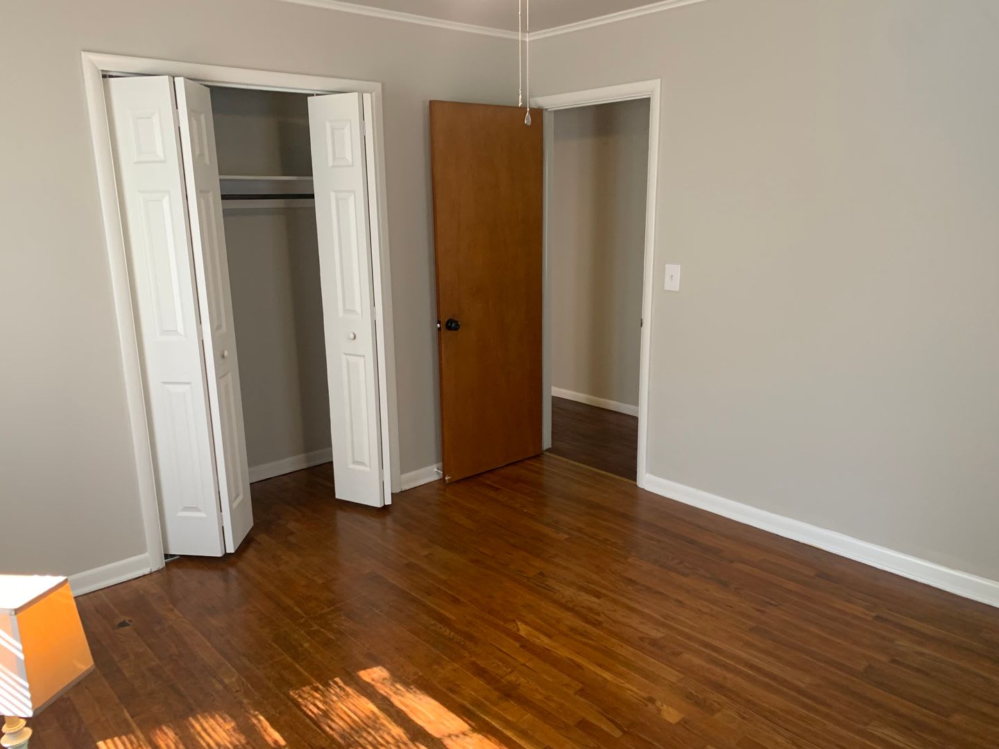Cute 2BR/1BA on top of the hill just across the street from U of A Campus! – photo 5