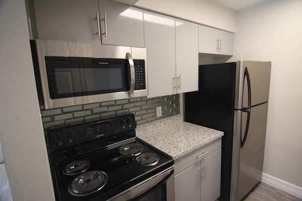 Towne Lake Apartments – photo 2