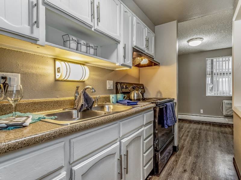 Bridge Square Apartments – photo 2