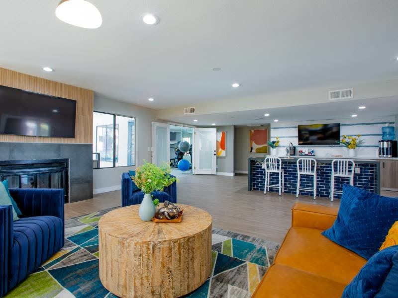 Portola on Glendale – photo 4