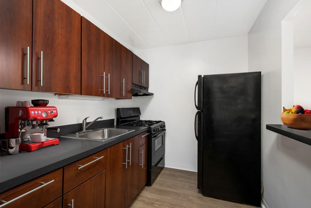 500 West Belmont – photo 3