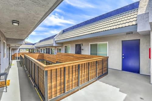 Del Amo Place Apartment Homes – photo 5