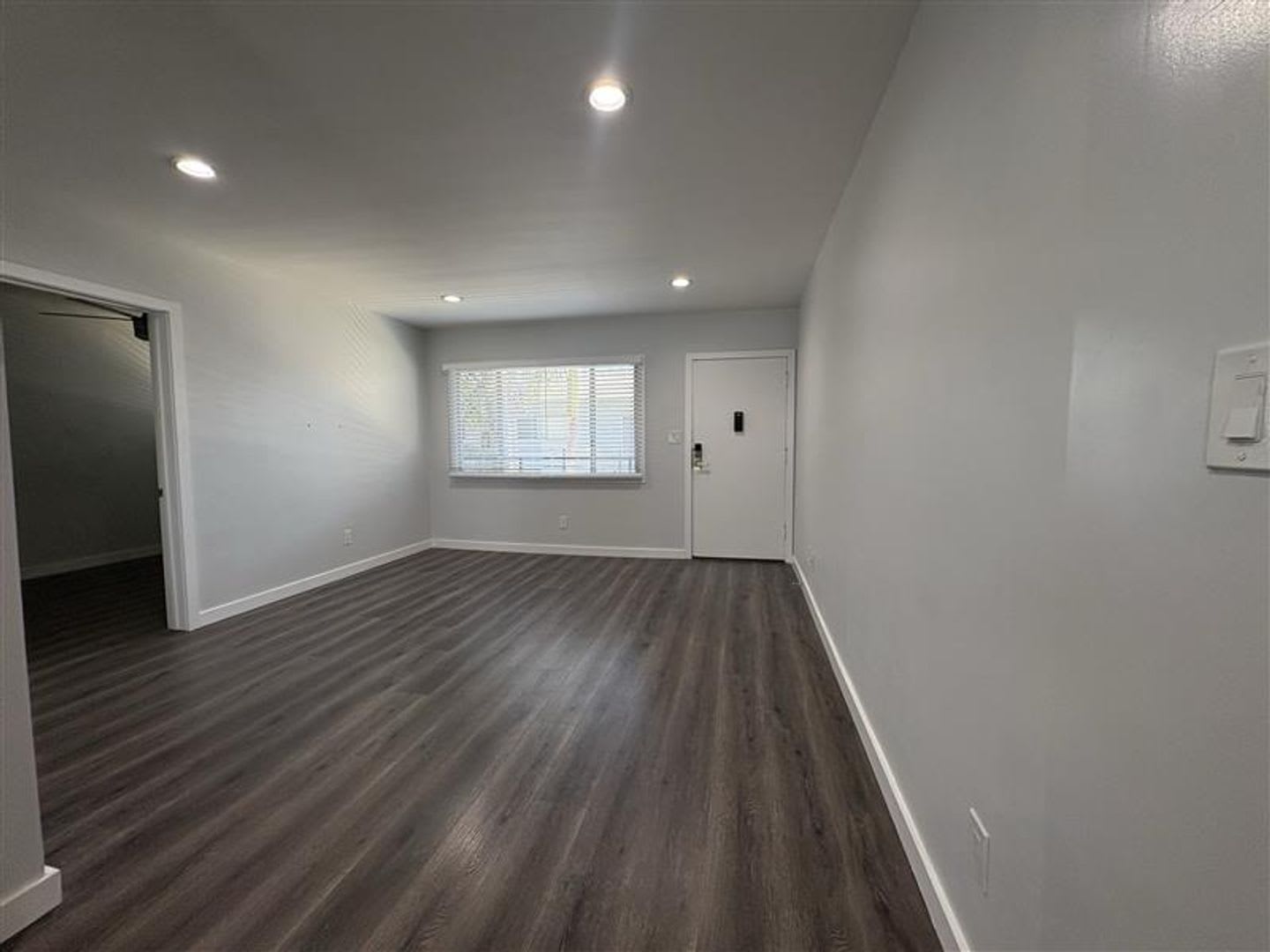 2727 Abbot Kinney Apartments, Venice CA – photo 2