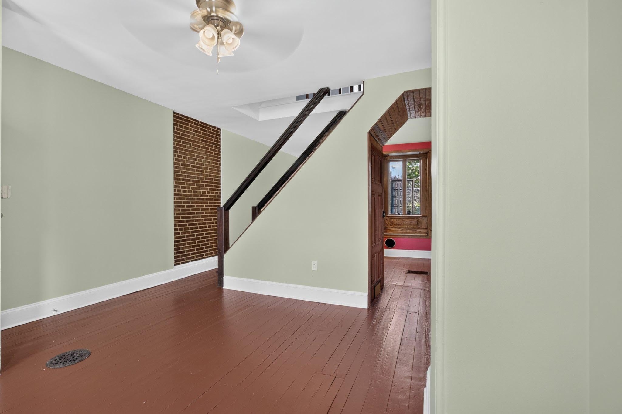 4051 LUDLOW Street – photo 2