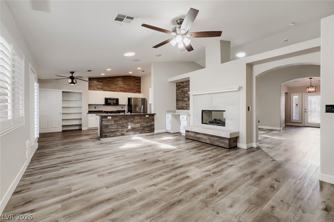 4407 Golden Palomino Lane – photo 2