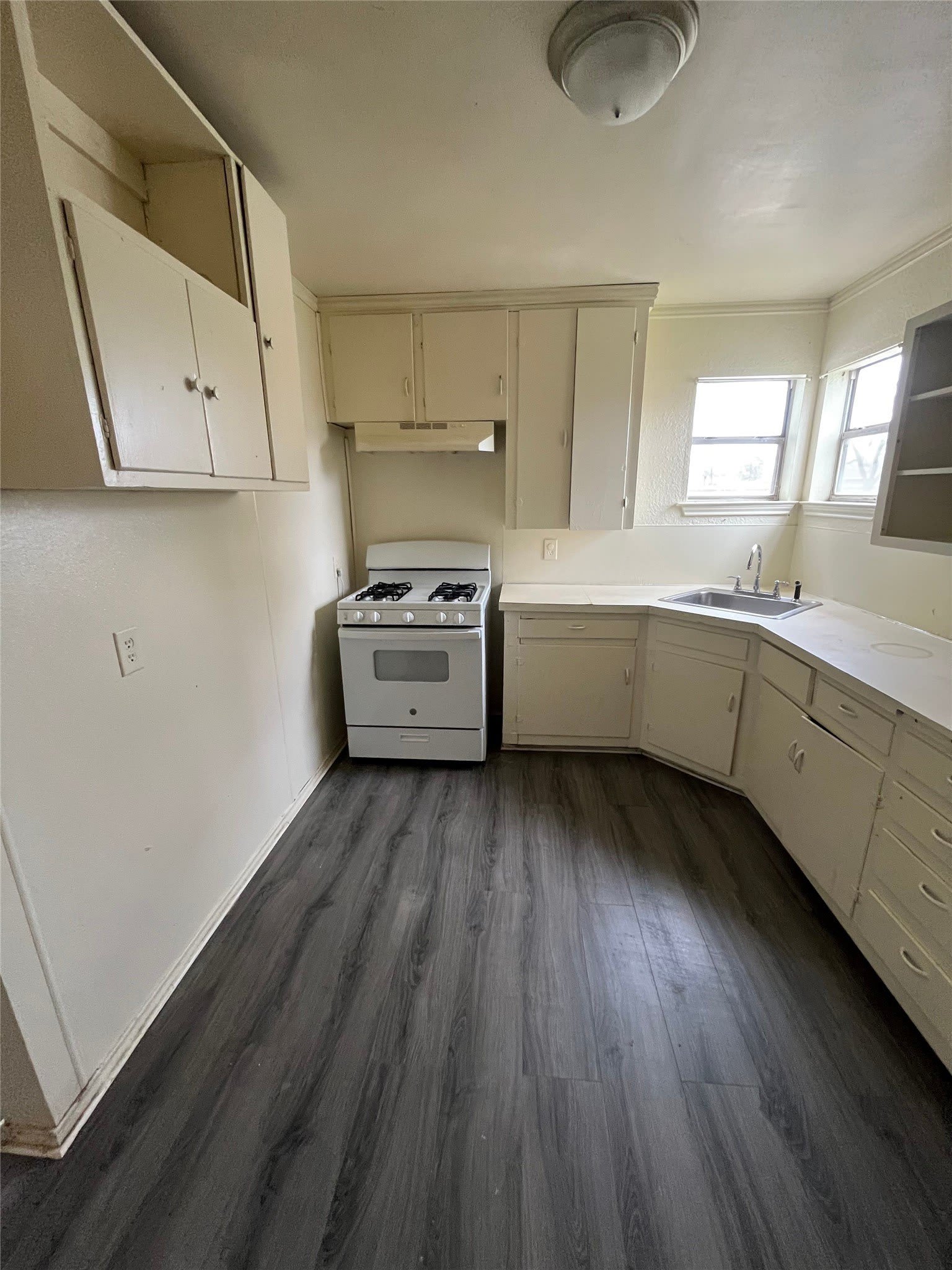 1610 S 15th Street – photo 4