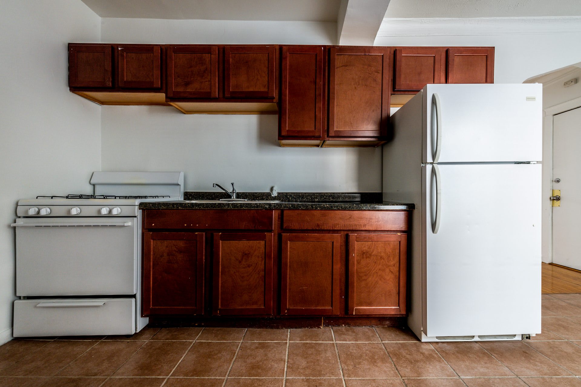 8241 S Ellis – photo 4