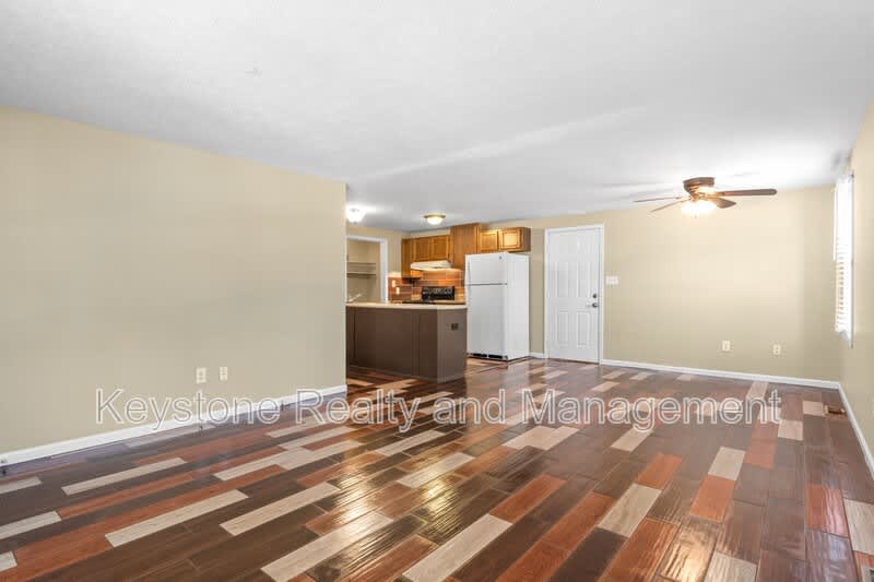 944 Linda Drive – photo 4