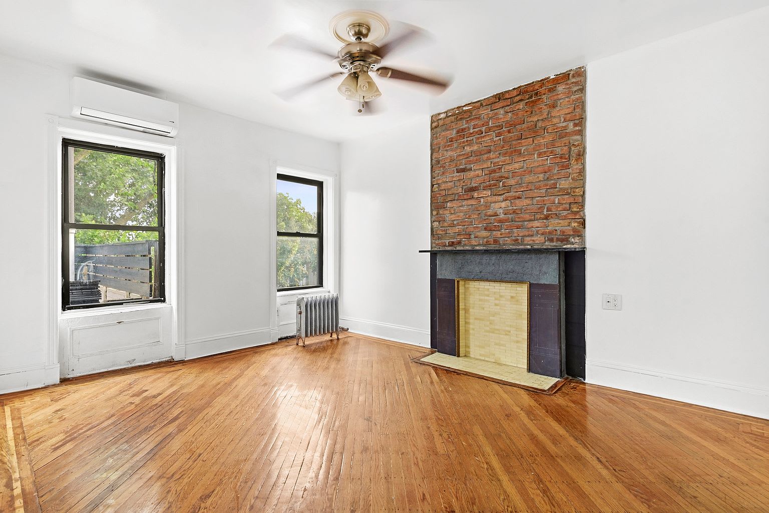 1297 Bergen St Apt 4 – photo 5