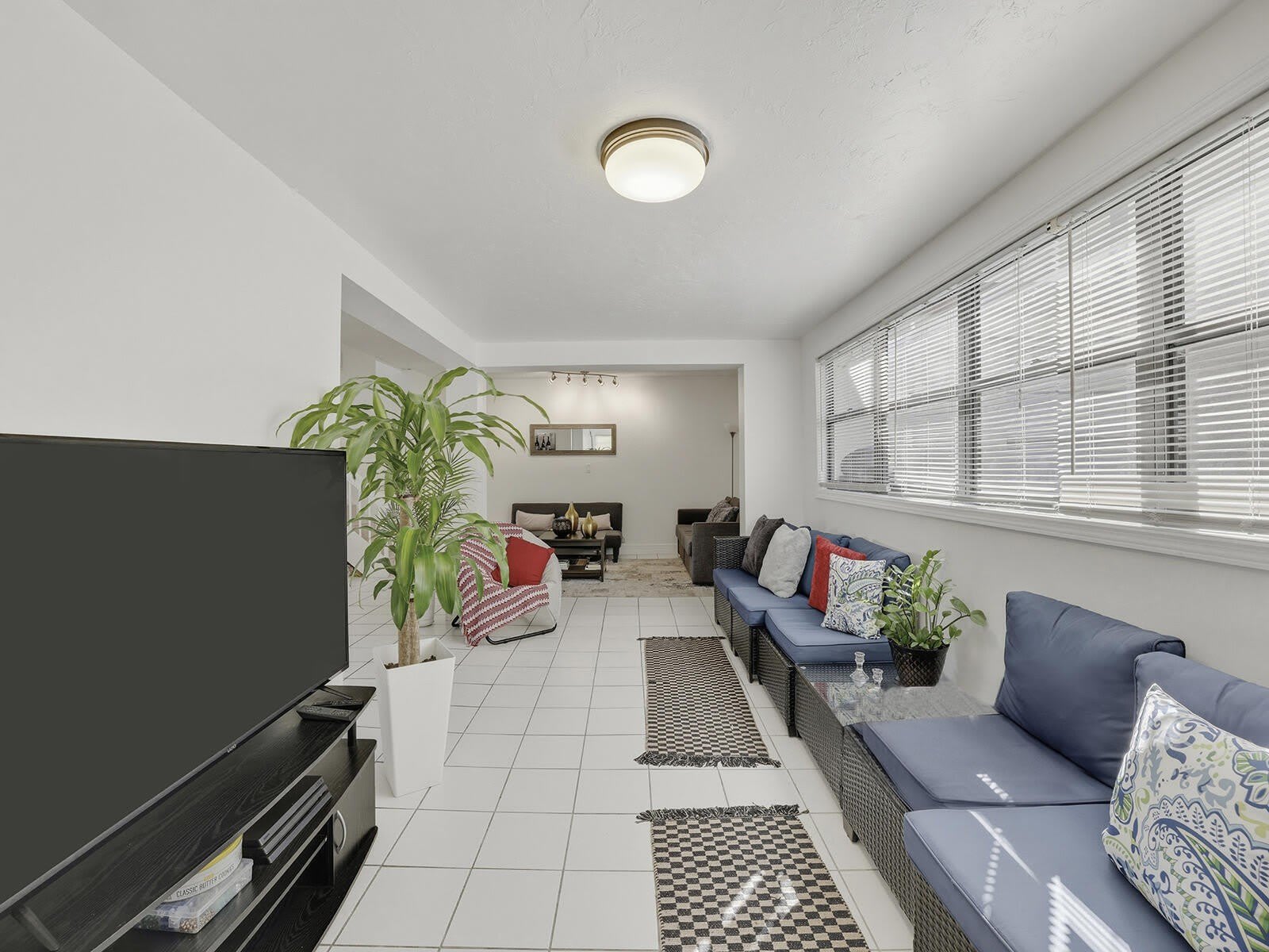 9702 NW 5th Lane – photo 4
