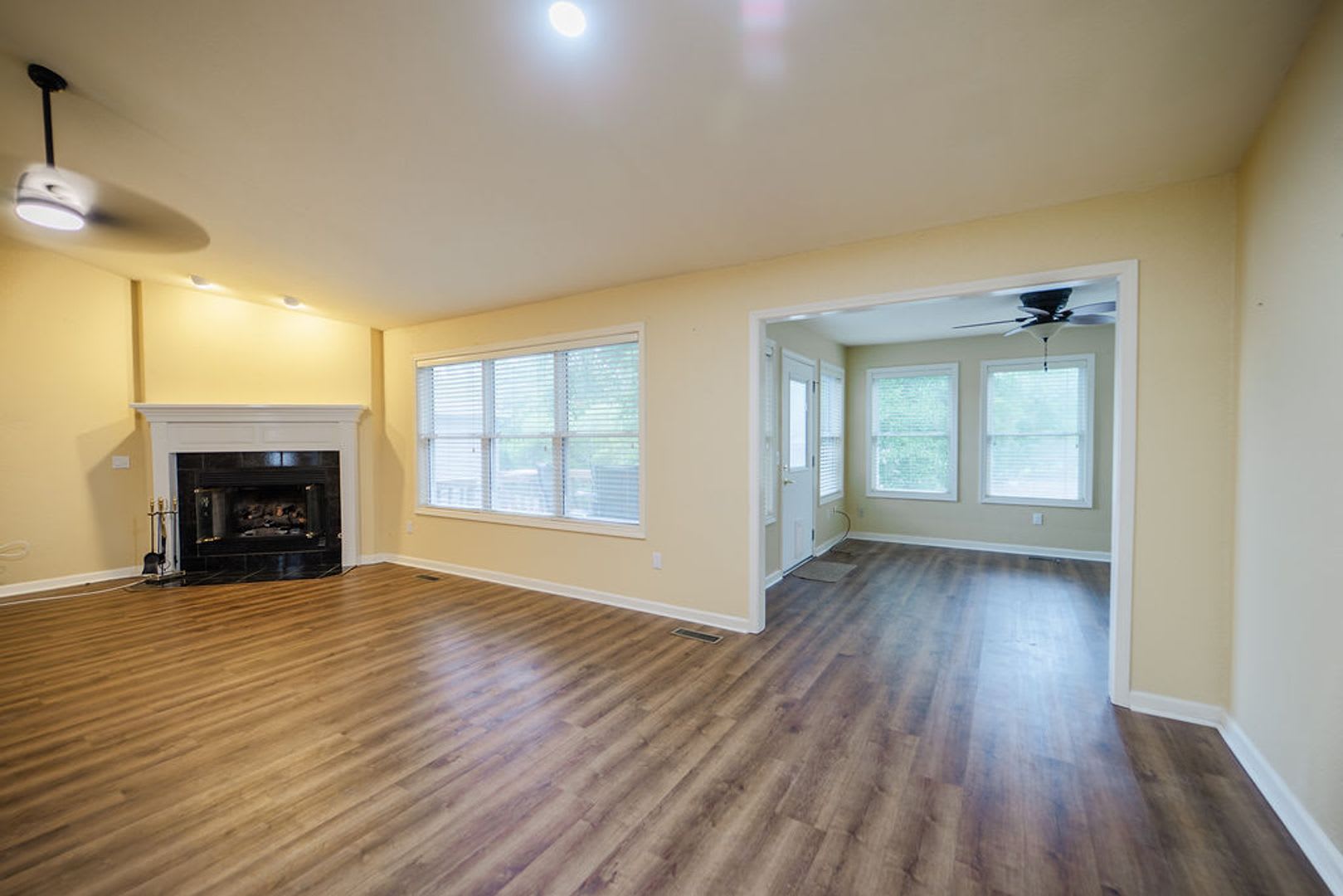 Charming 3 bedroom, 2 bathroom located in the picturesque Hot Springs Village – photo 3