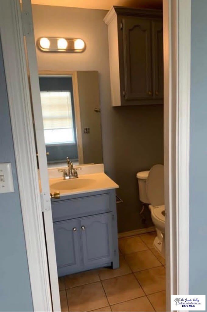 1405 W CARMEN AVE. – photo 5
