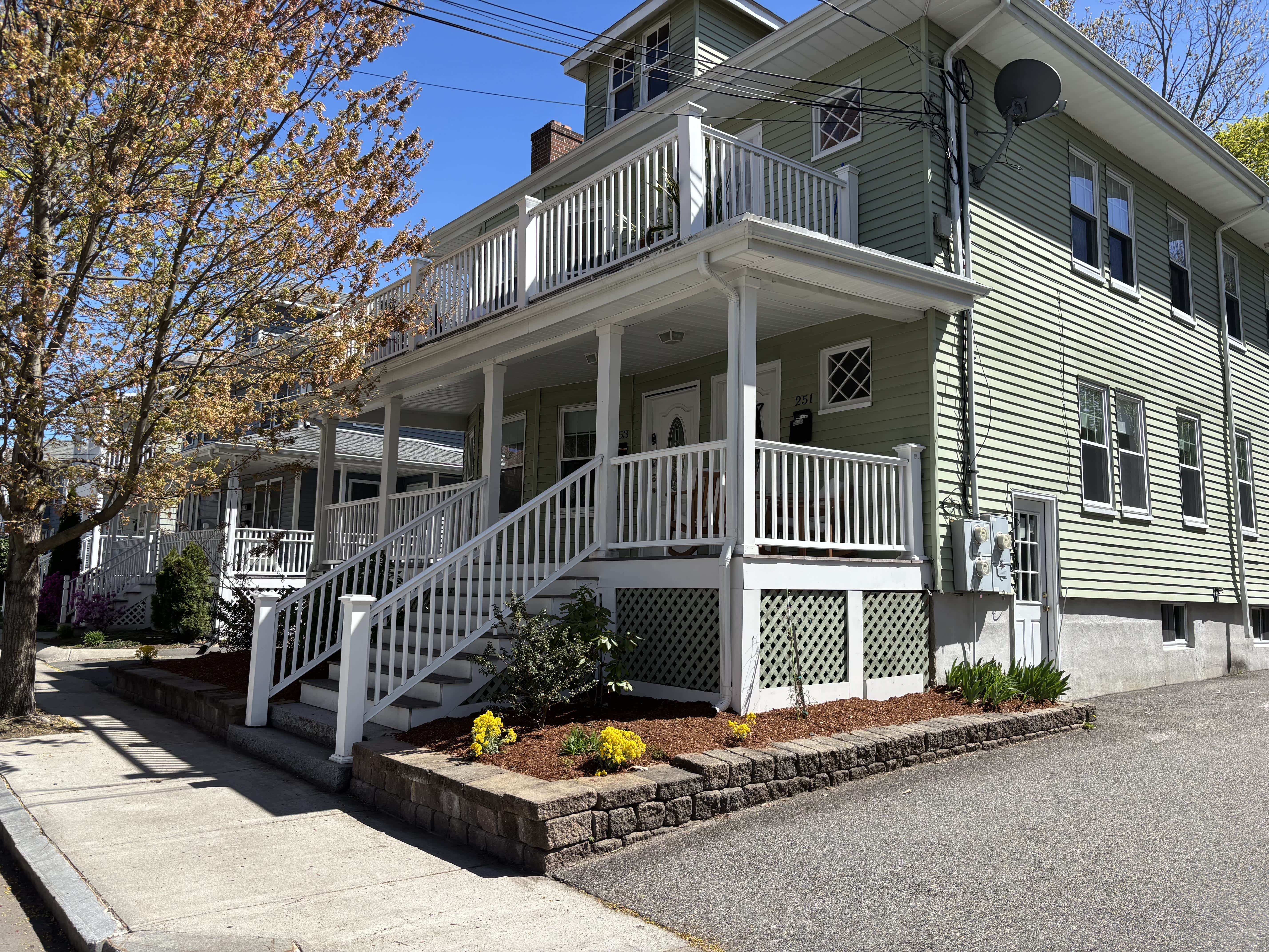 251 Brown Street – photo 1