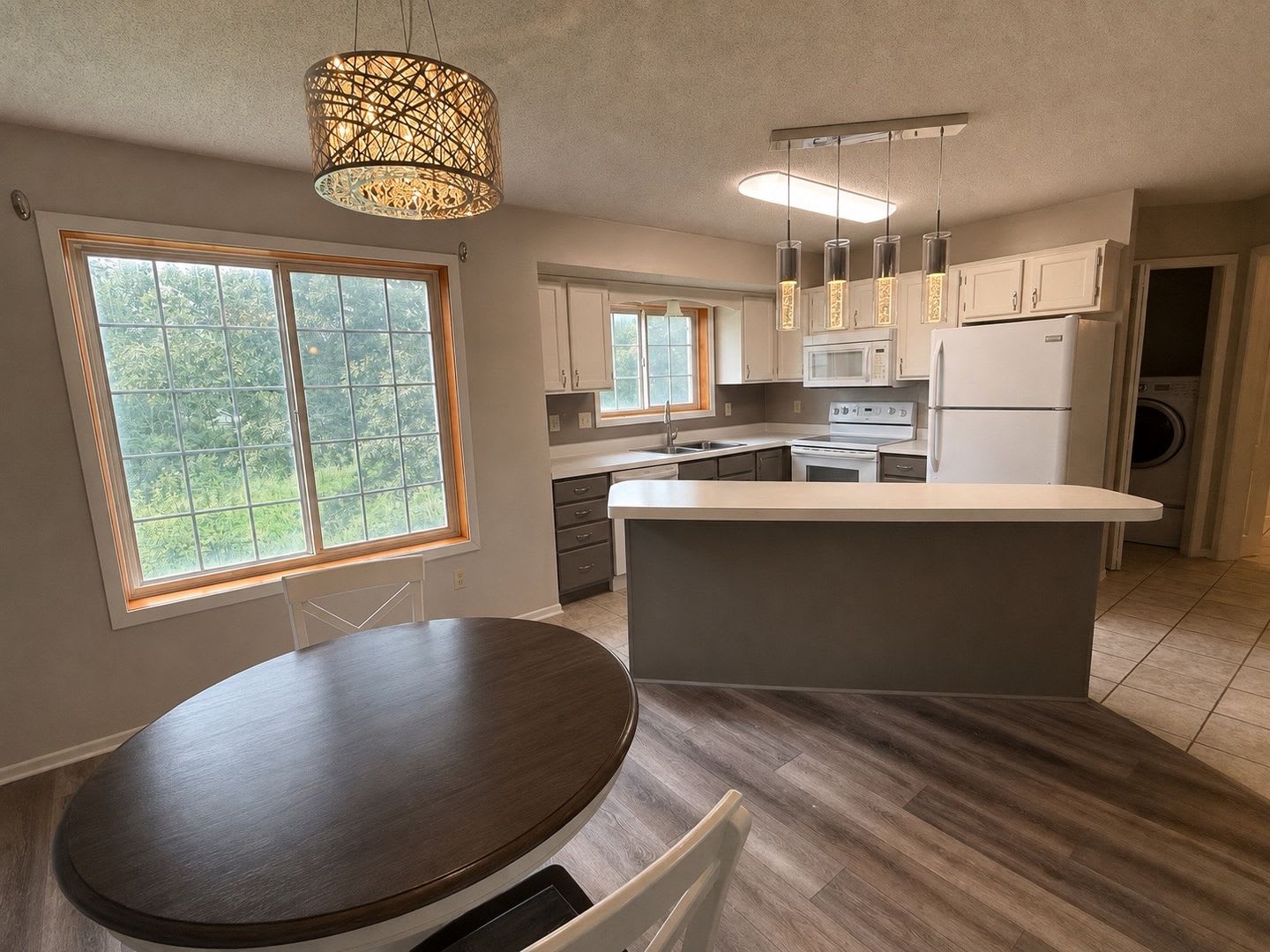 Hidden Gem! 2 story plus Full Walkout Basement – photo 2