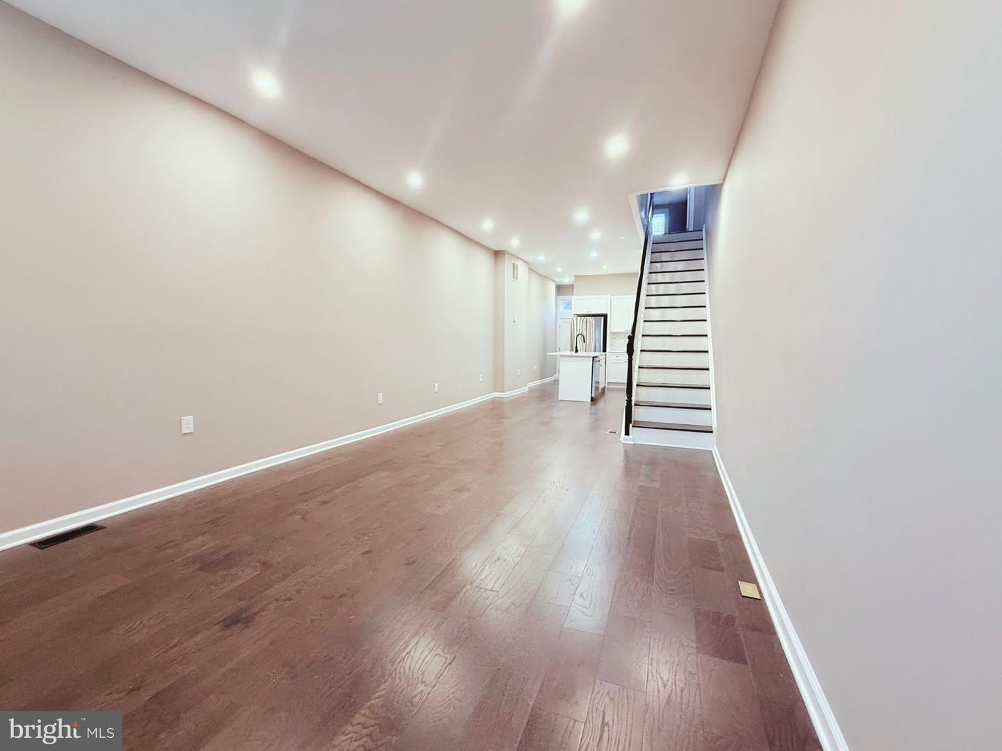 715 N PATTERSON PARK AVE – photo 4