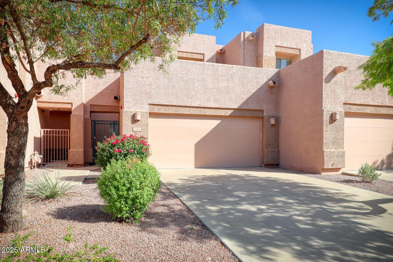 1404 W WEATHERBY Way – photo 1