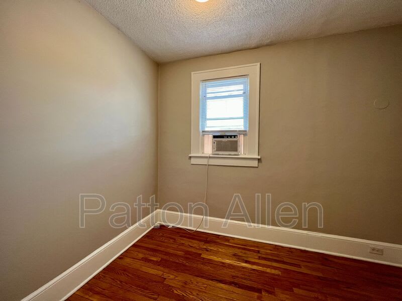 205 Hillside St – photo 5