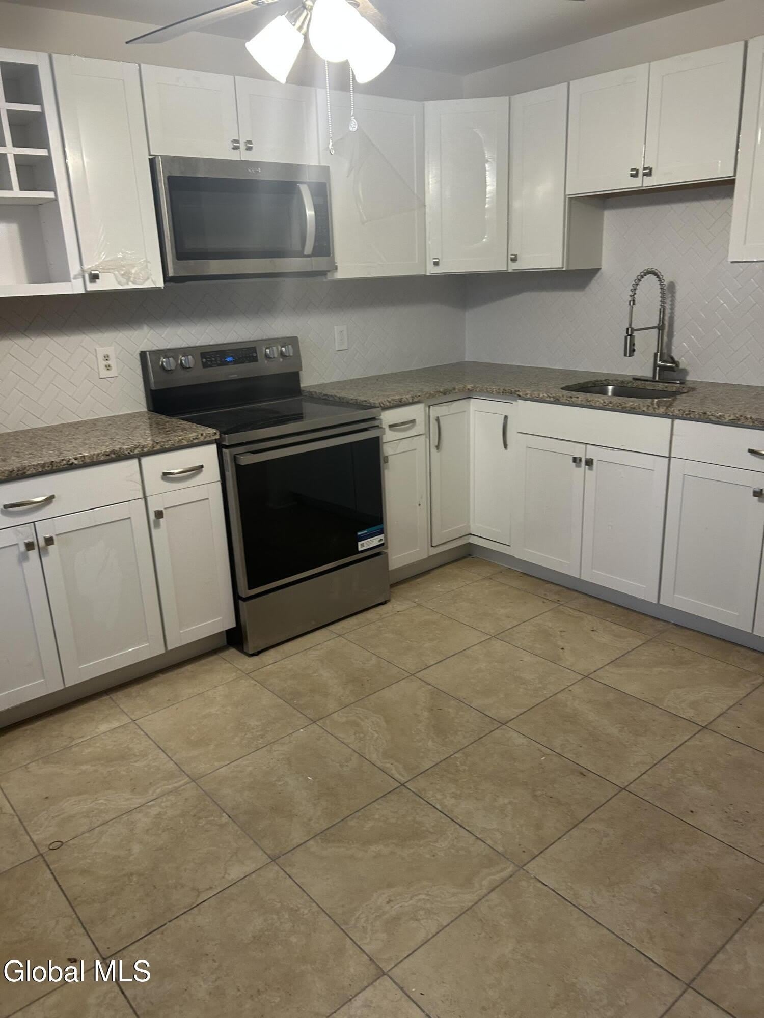 18 1/2 Voorhees Street – photo 3