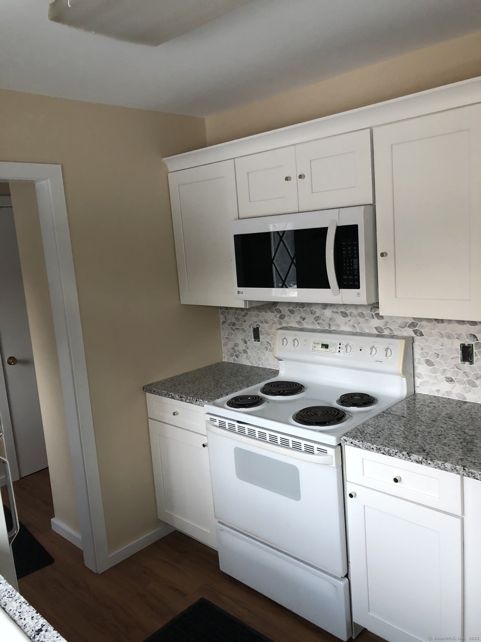207 S Lake Street – photo 4