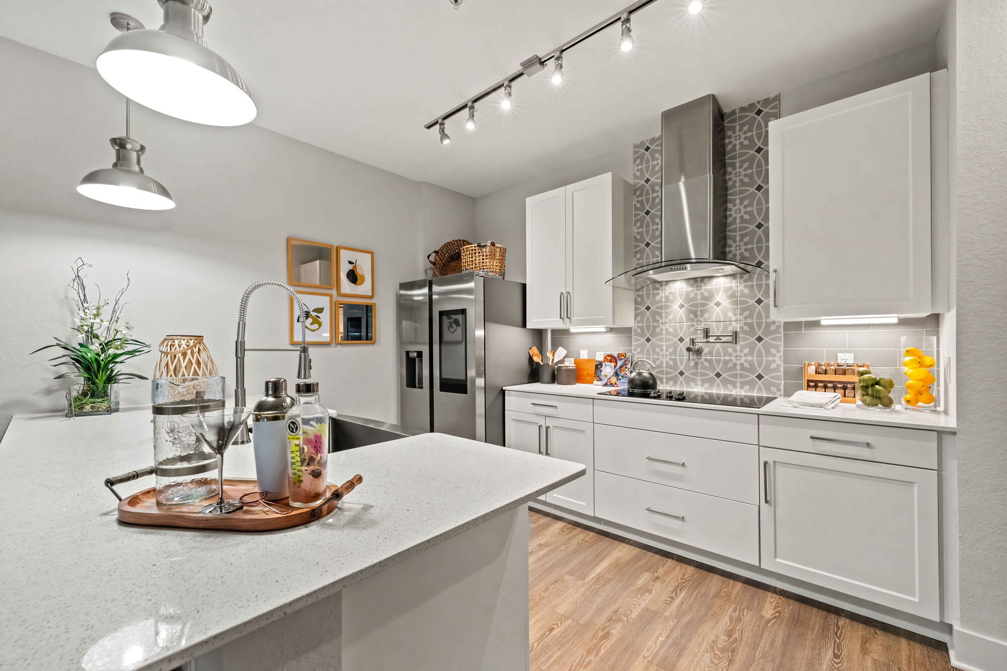 Mallory Square Apartments – photo 3