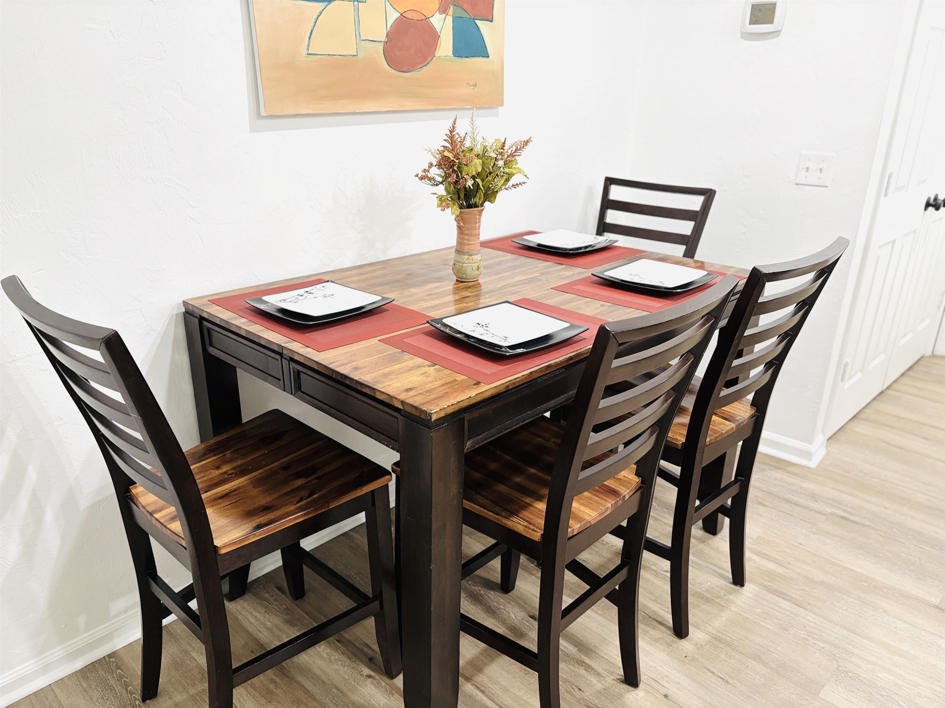 1252 High Road – photo 4